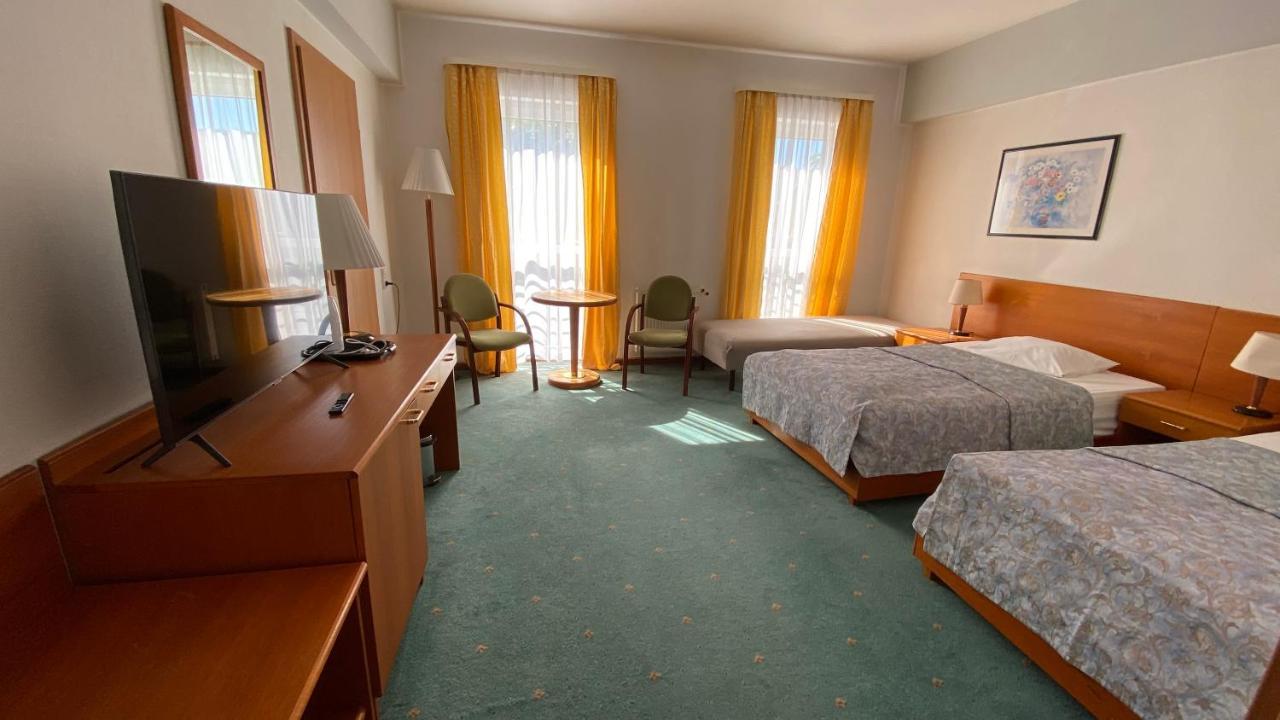 Elekt Czaplinek Hotel ภายนอก รูปภาพ