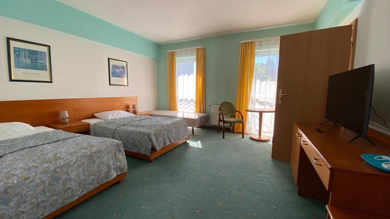 Elekt Czaplinek Hotel ภายนอก รูปภาพ