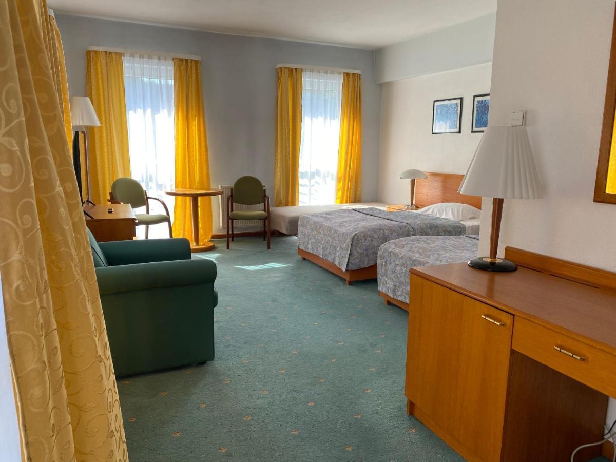 Elekt Czaplinek Hotel ภายนอก รูปภาพ